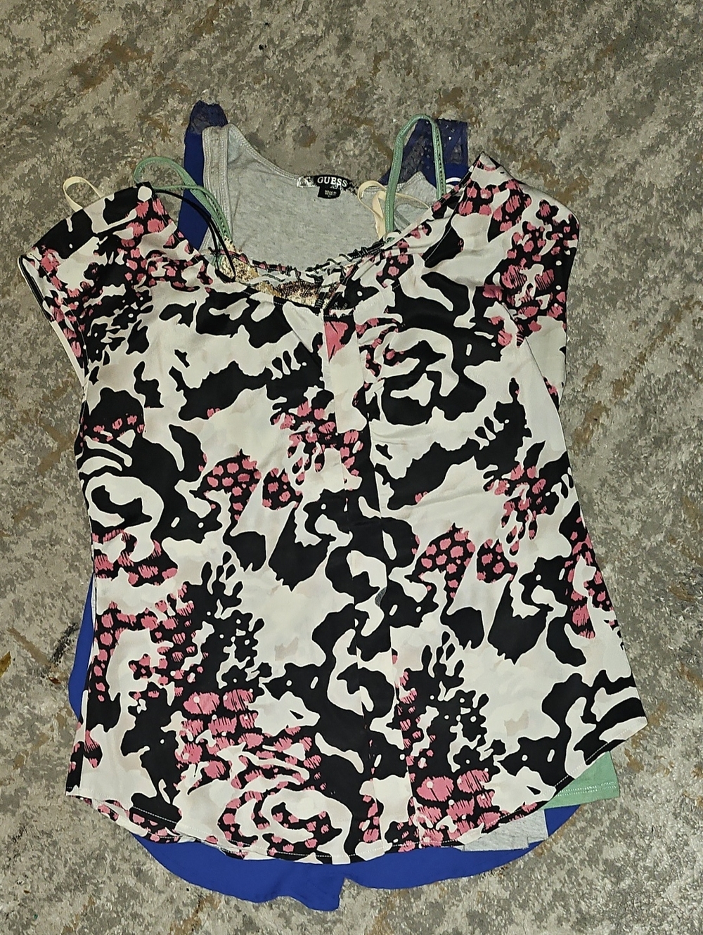 Bundle Of 10 Tops Mix Styles & Sizes Fr Guess Express Rampage Aeropostle & Other - Picture 11 of 15